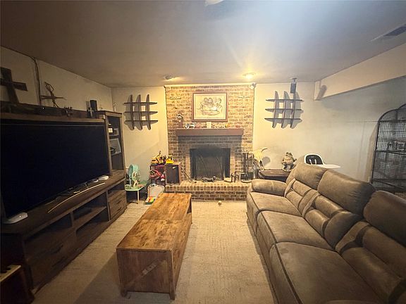 2nd image of 1900 17th St