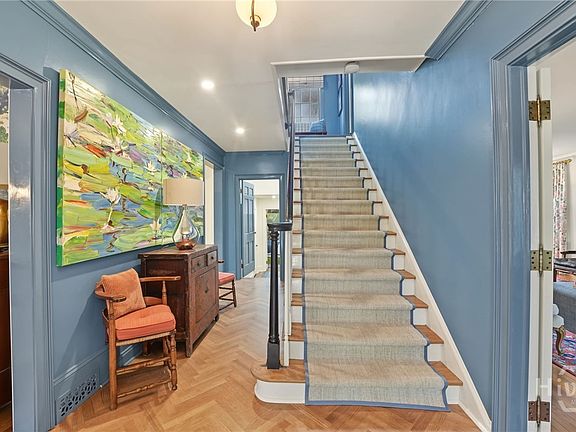 4th image of 3204 Abercorn Street