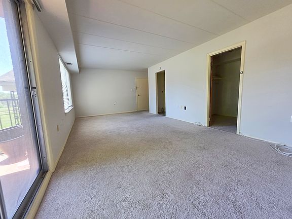 3rd image of 125 Clubhouse Dr SW #7