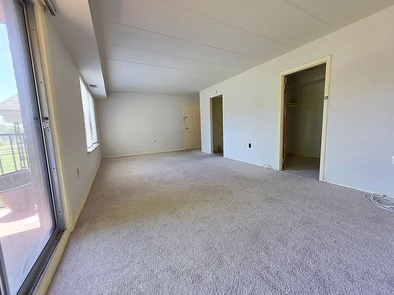125 Clubhouse Dr SW #7 — Photo 3