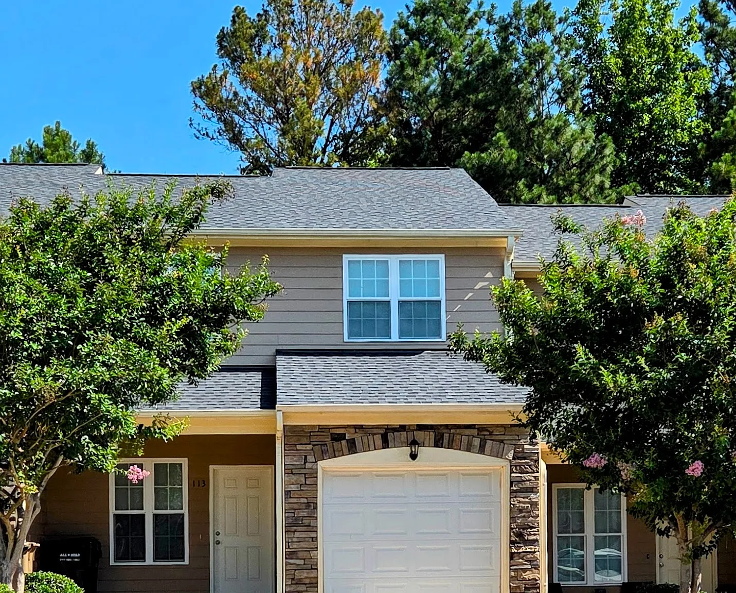 3 bed, 2.5 bath, 1697 sqft, $1,795 — Photo 1