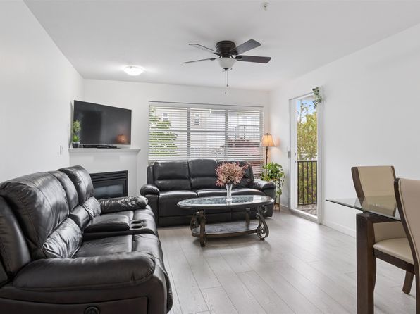 12083 92a Ave #301, Surrey, BC V3V 8C8