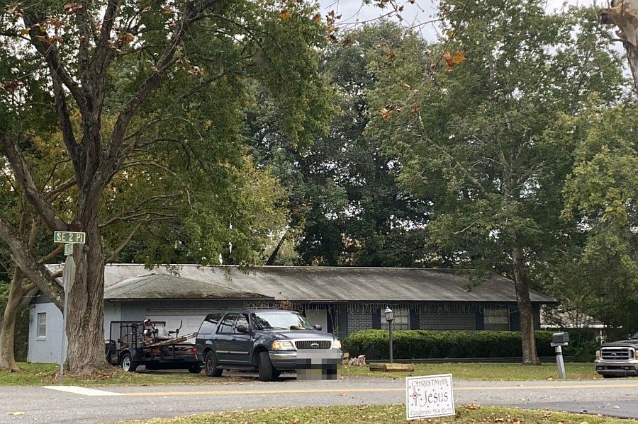 2nd image of 5610 SE 2nd Pl
