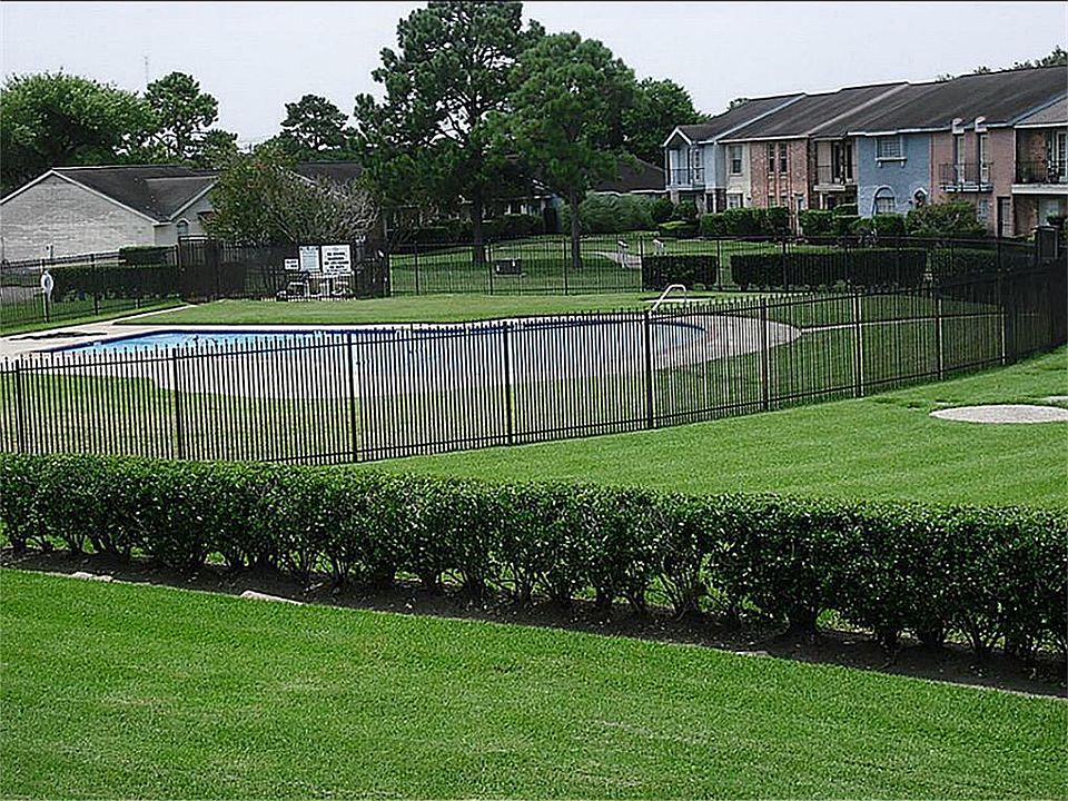 1st image of 6821 Chasewood Dr