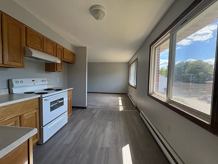 26 Judith Ln #8 — Photo 2