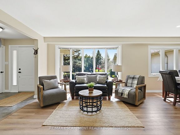 4th image of 19 Concession Rd