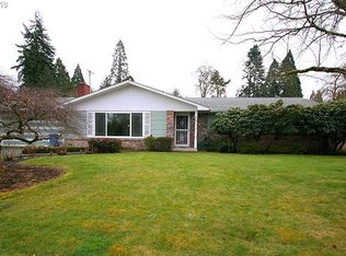346 Oak Leaf Dr, Eugene, OR 97404