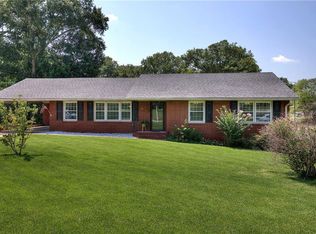 20 Grandview Dr, Cartersville, GA 30120