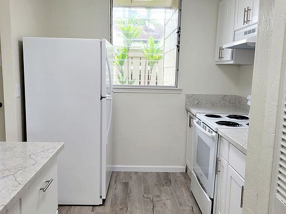 3rd image of 94-145 Kuahelani Ave APT 130