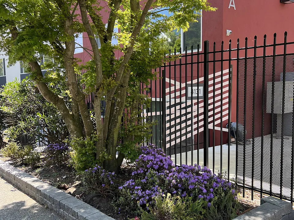 Maverick Apartments