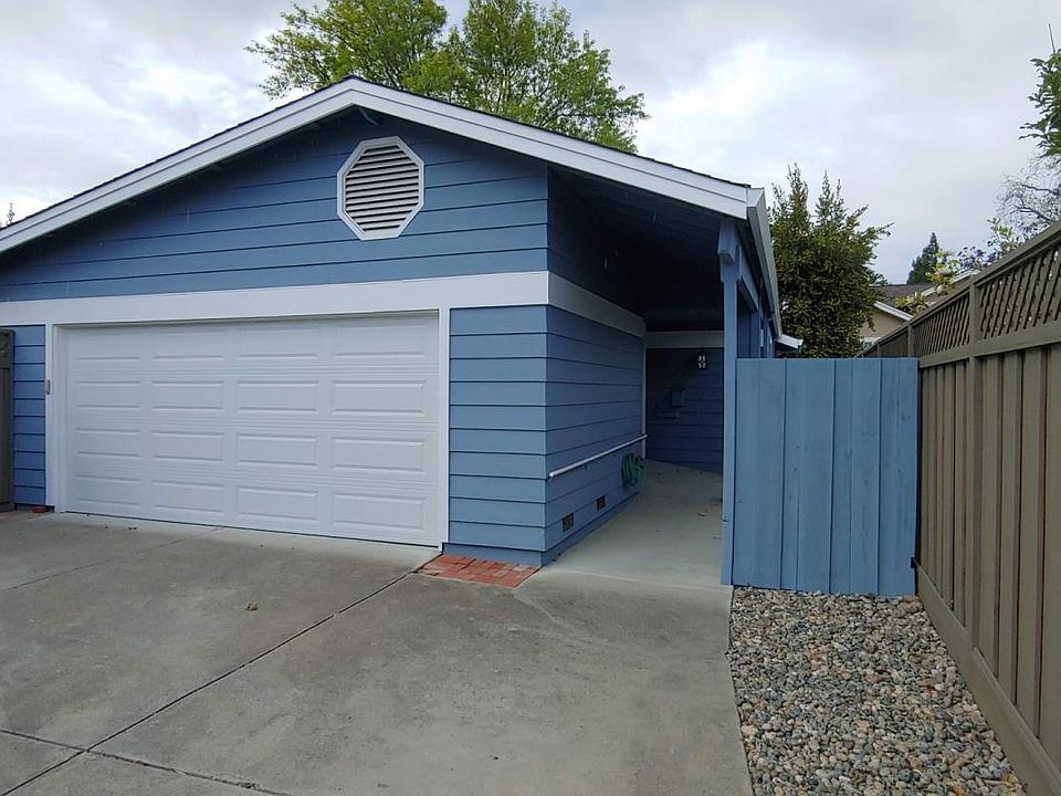 1st image of 16397 E La Chiquita Ave