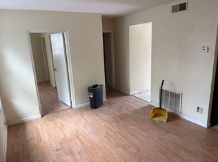 111 S Sycamore St APT 211, Centralia, IL 62801