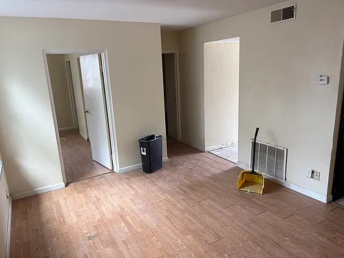 111 S Sycamore St #211 Photo 1