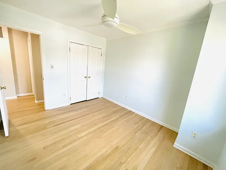 33 Talbot Ln #3 — Photo 12