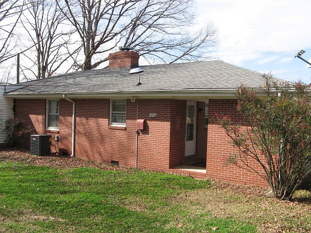 2nd image of 207 Buffalo Rd