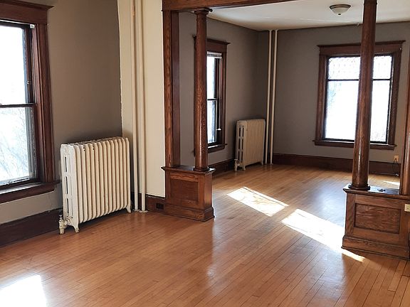 2nd image of 15 Barton Ave SE #4