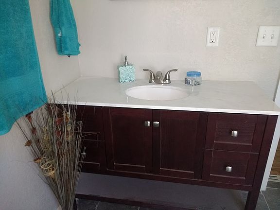 5th image of 505 E Cluster Ave