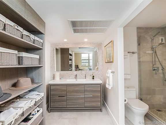 5th image of 625 Biltmore Way APT 1405