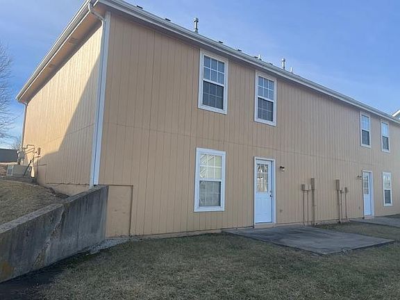 3rd image of 2055 Copper Creek Ct