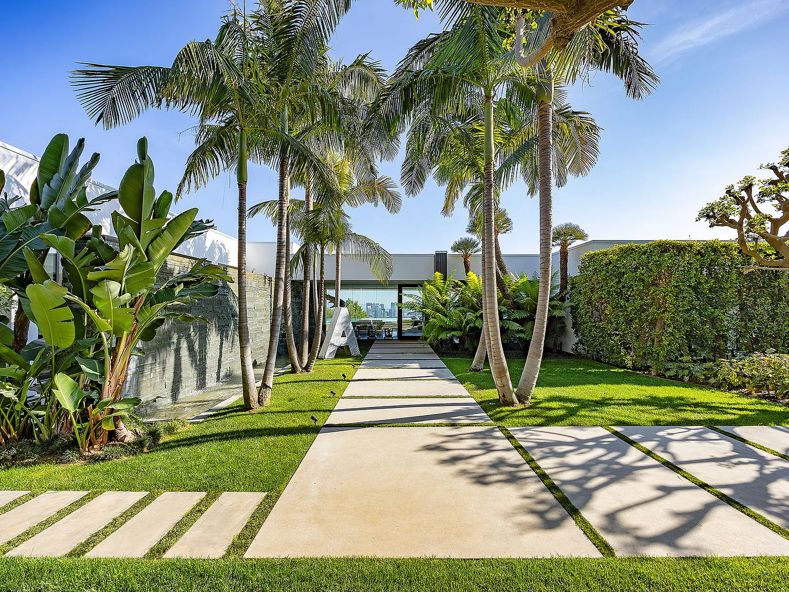 Lawlen Way, Beverly Hills — Photo 3