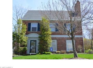 2563 Dysart Rd, University Hts, OH 44118