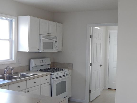 4th image of 4106 Sweet Shadow Ave