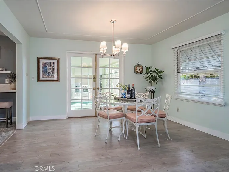 114 E Dexter St — Photo 7