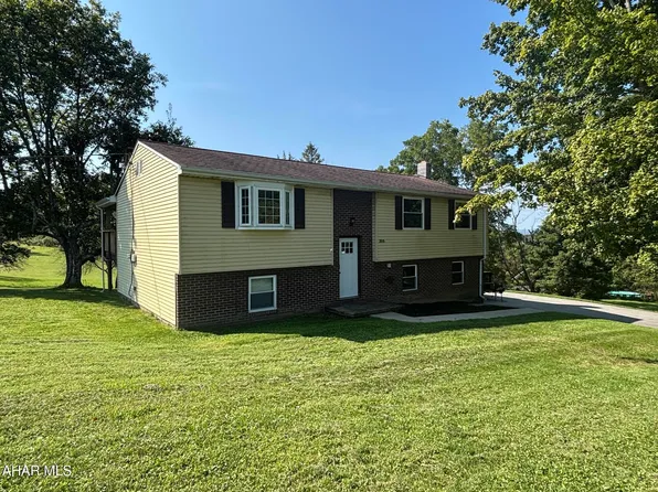 355 Brazil Ln, Johnstown, PA 15909