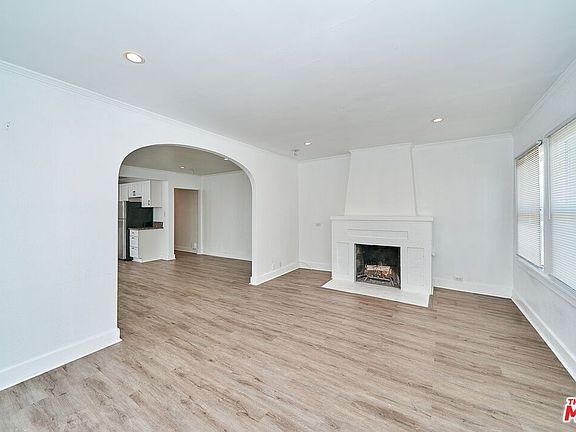 5th image of 1329 S Tremaine Ave