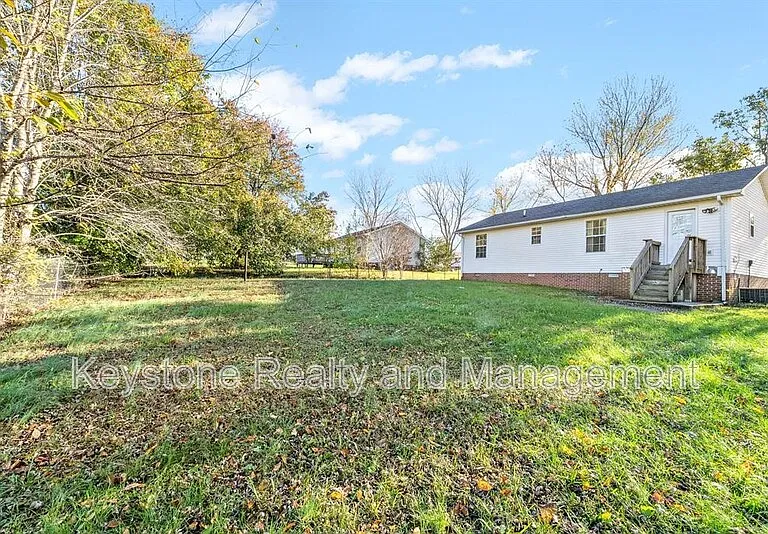 609 Artic Ave — Photo 15