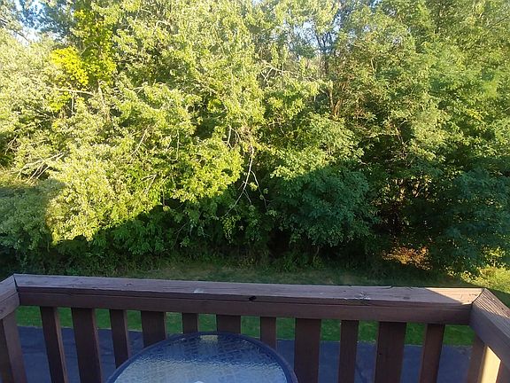 2nd image of 717 Willow St APT 2B