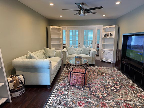 2nd image of 652 Ardmore Rd #A