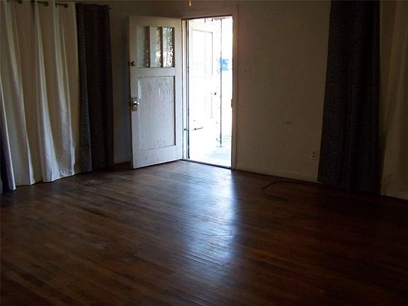 4th image of 506 S Gardner Ave