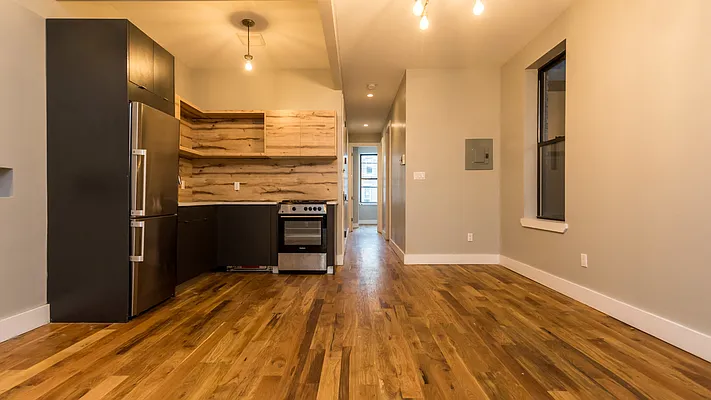 Rented by Nooklyn NYC LLC | media 44