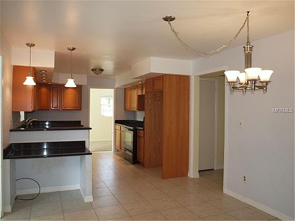4th image of 2780 Sunny Breeze Ave