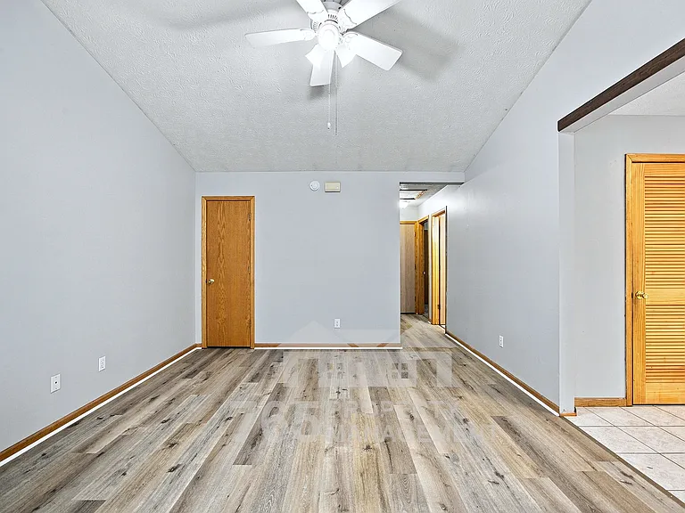 1214 S 3rd St #B — Photo 4