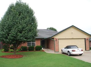 1909 N Shawnee Trl, Choctaw, OK 73020