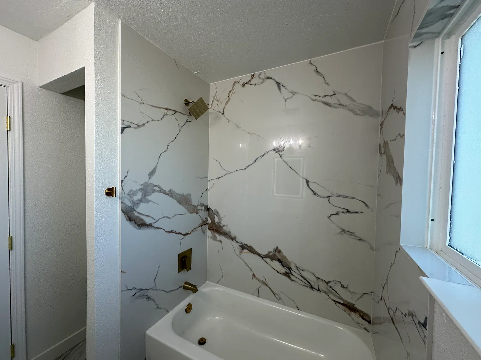 2 bed, 850 sqft, $1,000 — Photo 2