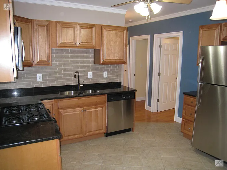 38-40 Turner St #2 — Photo 9