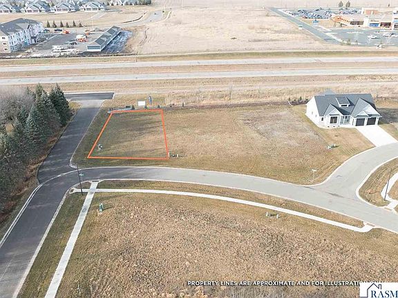 3rd image of 100 Pine Creek Rd