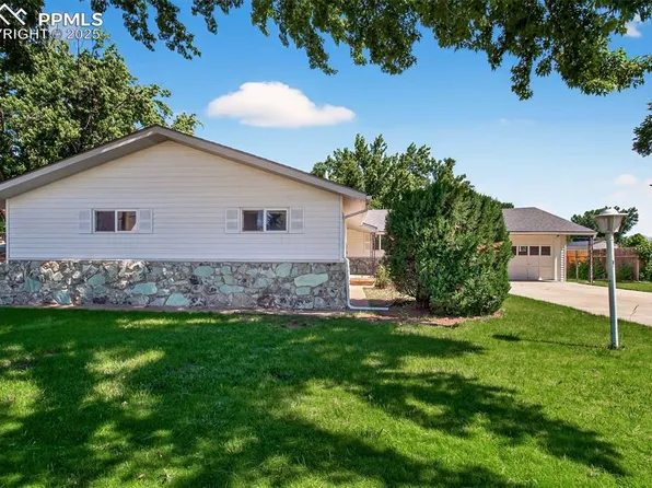 1637 Grand Ave, Canon City, CO 81212