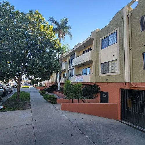 Eton Palms Photo 1