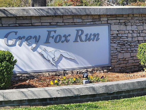 2nd image of 1815 Fox Den Way #3