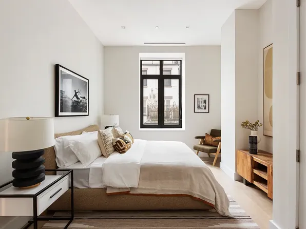 435 West 19th Street 2C image 3 of 11