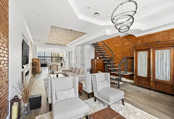 Rented by Keller Williams NYC | media 25