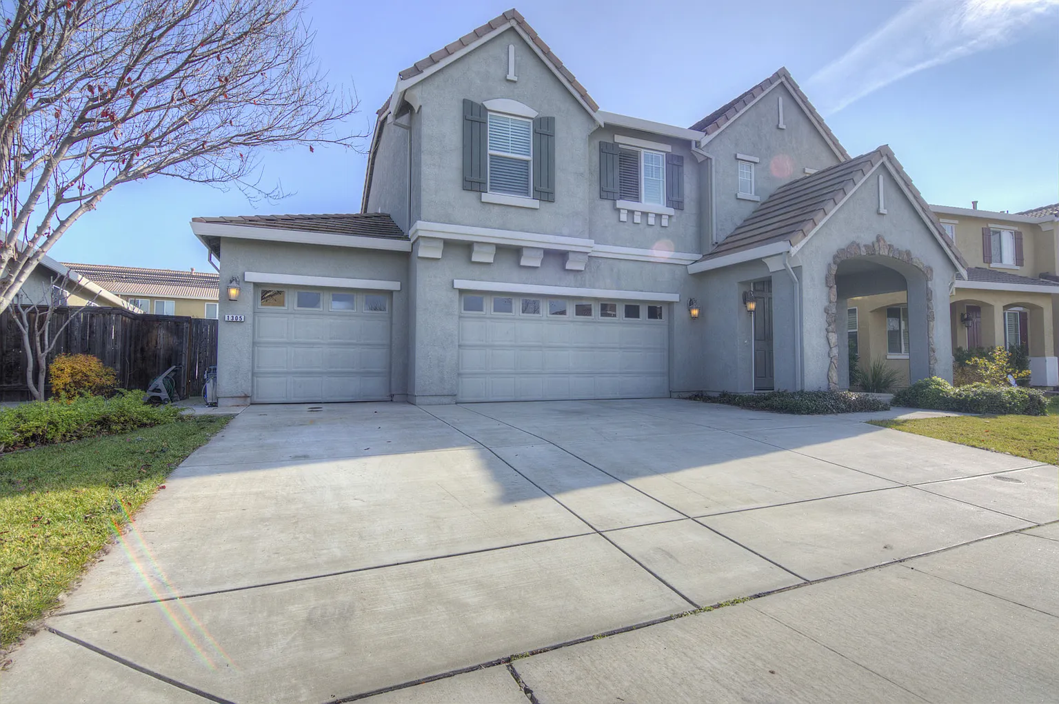 1305 Standish Cir photo 1