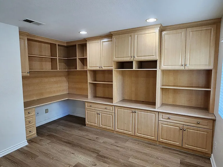 26 Anglesite — Photo 18