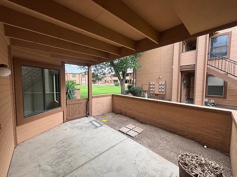 5612 S Wood Crest Dr — Photo 8