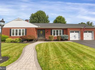 37 Grand Pkwy, Lewistown, PA 17044