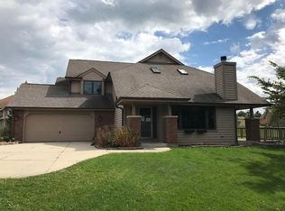 3217 S Ridgecrest Ct, New Berlin, WI 53151